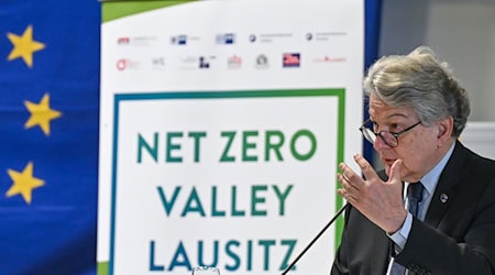 Lusatia will become Net Zero Valley - an EU initiative to attract climate-friendly technologies. EU Commissioner Thierry Breton also visited the region months ago in view of the application / Photo: Patrick Pleul/dpa