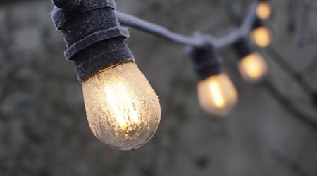 Symbolbild Lichterketten / pixabay Janvanbizar