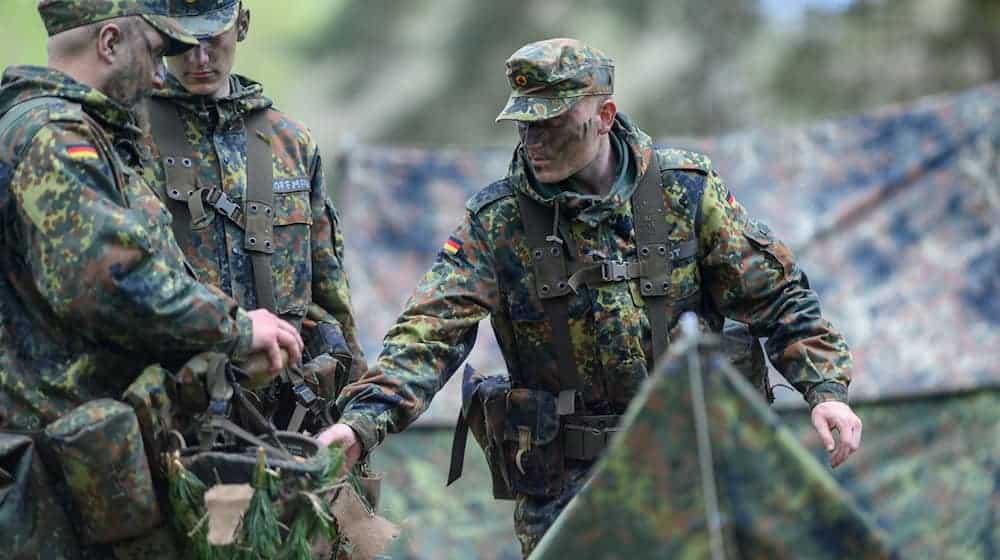 At the end of November, around 12,300 young people were doing military service in the Bundeswehr. (Archive photo) / Photo: Klaus-Dietmar Gabbert/dpa-Zentralbild/dpa