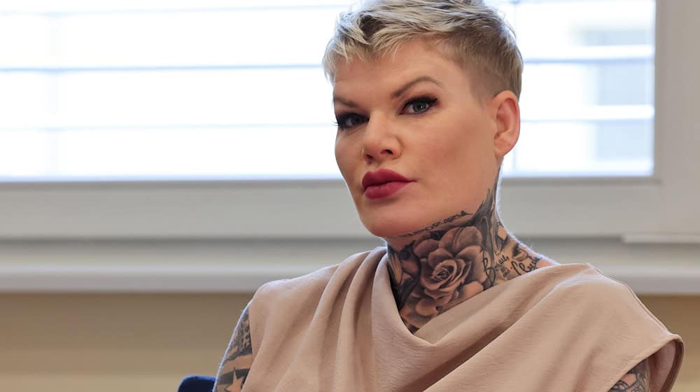 Melanie Müllers Berufungsprozess gegen ein Urteil zum Zeigen des Hitlergrußes beginnt noch vor Weihnachten. (Archivbild) / Foto: Jan Woitas/dpa