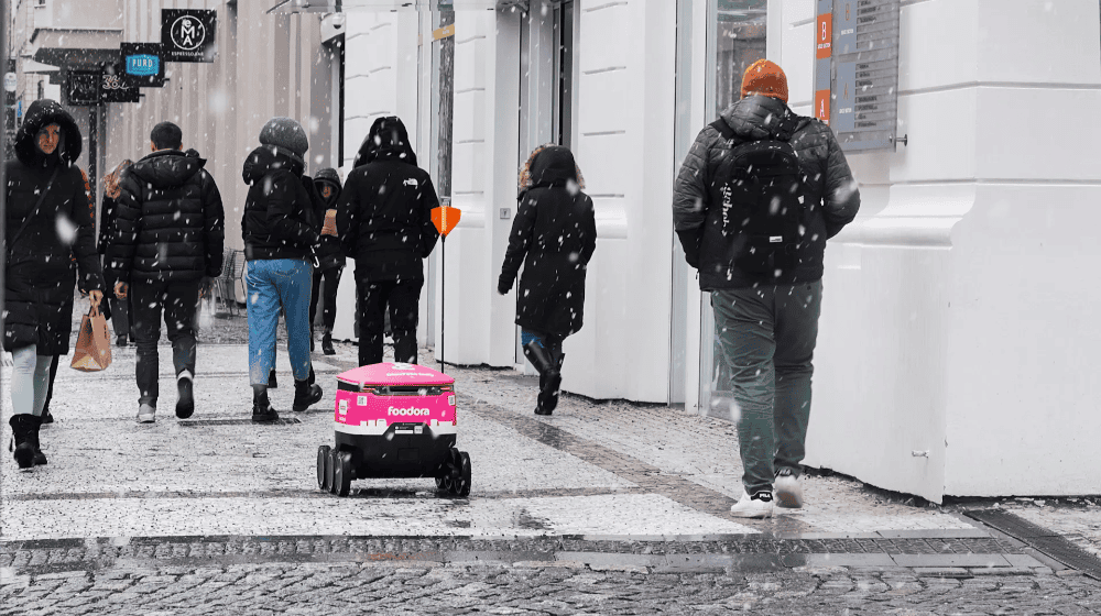 Essenslieferung mit dem Roboter in Prag. Foto: Foodora