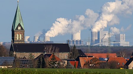 Kohlearbeiter der LEAG sollen für die Halbleiterproduktion bei Globalfoundries qualifiziert werden.  / Foto: Robert Michael/dpa