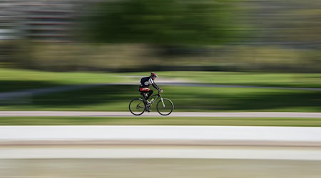 Symbolbild Radfahrer / pixabay moshehar