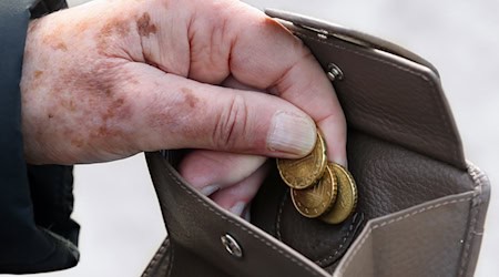 Verband: Association: 873,000 people in Saxony affected by poverty. (Symbolic image) / Photo: Stephanie Pilick/dpa