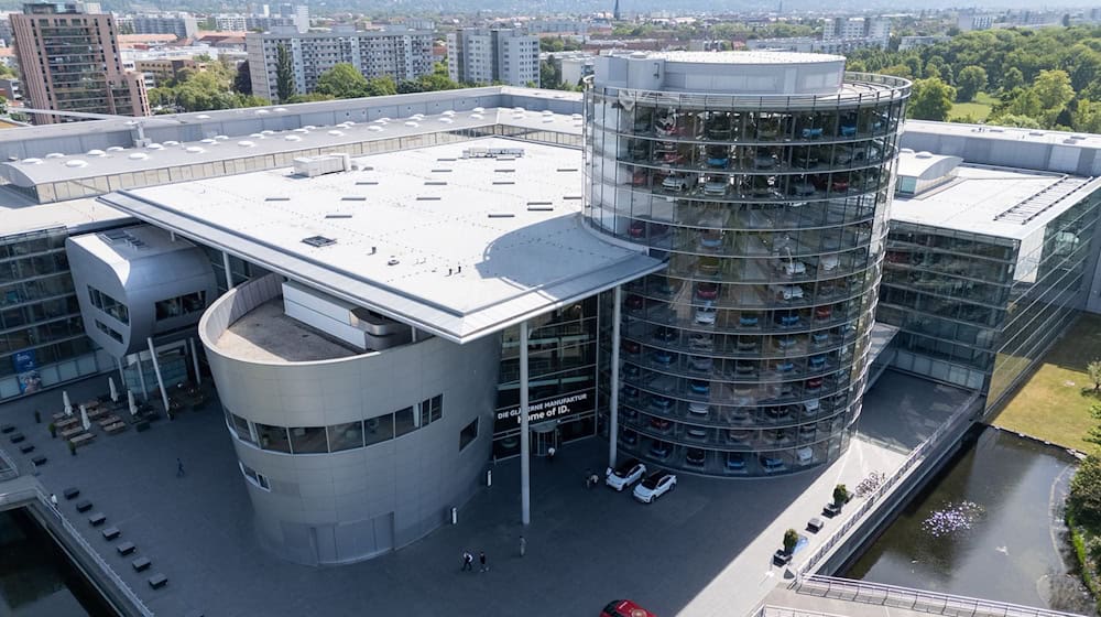 In the future, Volkswagen's Transparent Factory will be a center of innovation. (Archive image) / Photo: Sebastian Kahnert/dpa