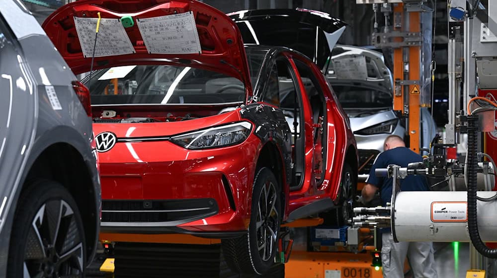 The ID.3 and the Cupra Born are assembled at the Volkswagen plant in Zwickau (archive photo) / Photo: Hendrik Schmidt/dpa