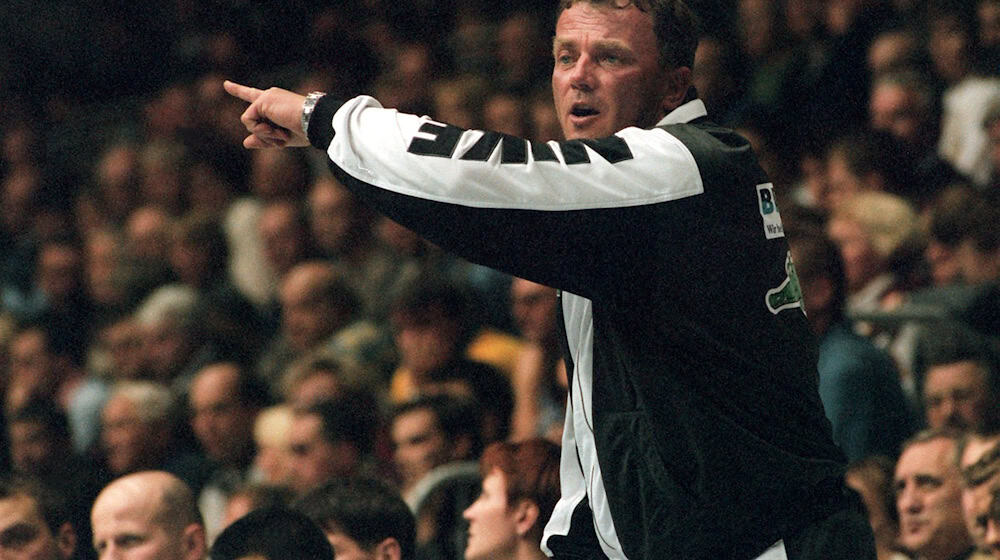 Coach Lothar Doering won the World Championship title with the German handball team in 1993. / Photo: Peter Förster/Zentralbild/dpa