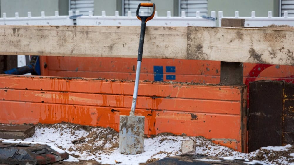 Winterpause für die Schaufel. Foto: IG BAU | Nils Hillebrand