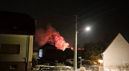 Brand in Hirschstein. Foto: Feuerwehr Niederlommatzsch