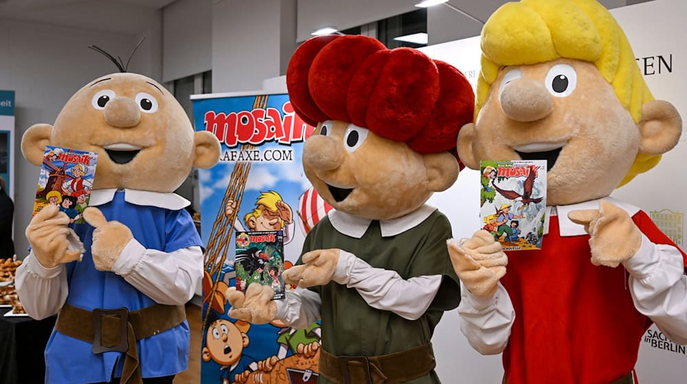 Experiencing adventures as comic heroes for 50 years: the Abrafaxe. Now they are moving to the Ore Mountains. (Archive photo) / Photo: Jens Kalaene/dpa
