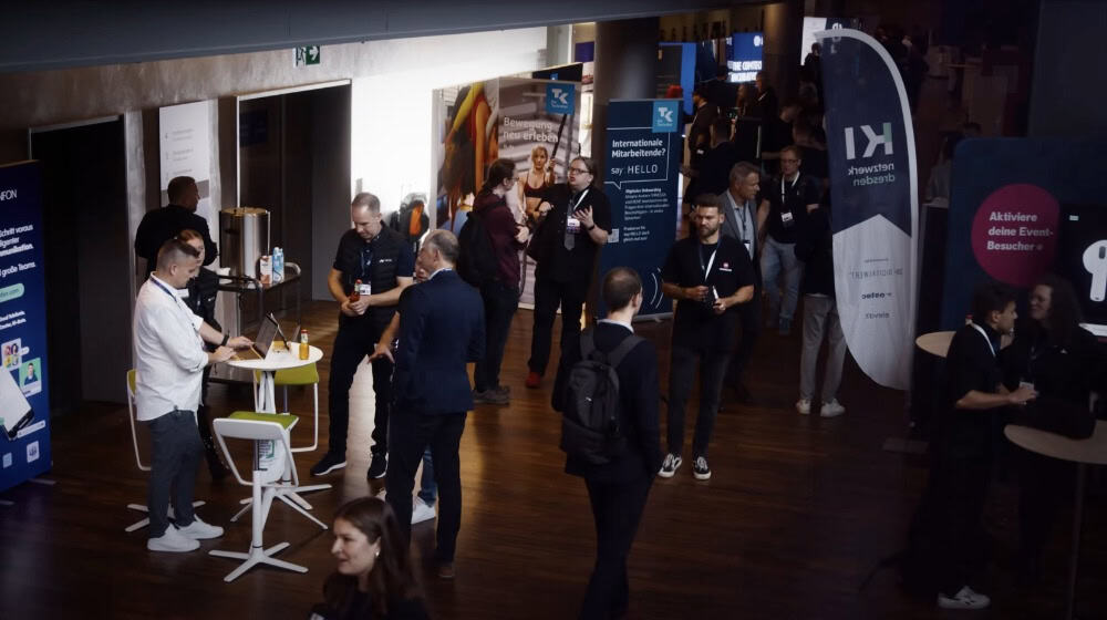 Die Premiere der KI-Konferenz "Brains on Silicon" im Oktober 2025 war ein voller Erfolg. Screenshot: Knitterfisch/PR-brainsonsilicon