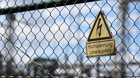 Zeitweise waren Haushalte im Saalekreis ohne Strom. (Symbolbild) / Foto: Jennifer Brückner/dpa