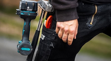 340 Dachdecker in 48 Betrieben im Kreis Meißen gibt es. Viele von ihnen bekommen jetzt einen höheren Lohn. Foto: IG Bau