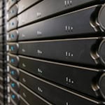 Im Rechenzentrum der TU Dresden stehen schon jetzt Hochleistungsrechner. Deneb kommt Ende 2026 dazu. © Sven Ellger