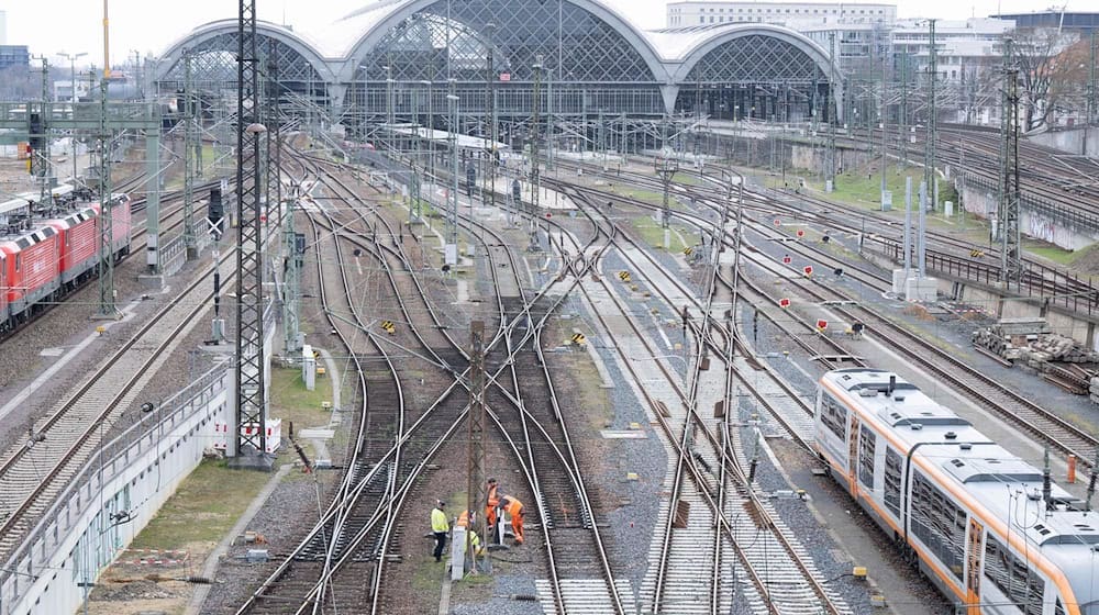 There will be no trains at Dresden Central Station from Friday to Monday morning. (Archive picture) / Photo: Sebastian Kahnert/dpa