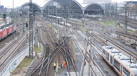 There will be no trains at Dresden Central Station from Friday to Monday morning. (Archive picture) / Photo: Sebastian Kahnert/dpa
