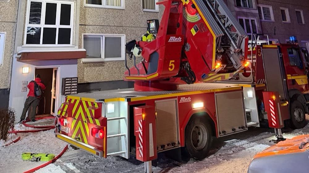Die Dresdner Feuerwehr hatte am späten Sonntagnachmittag einen Großeinsatz am Otto-Dix-Ring. Foto: Feuerwehr Dresden 