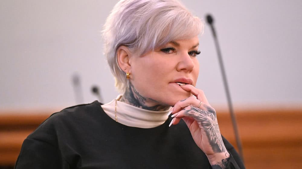 Melanie Müller steht vor Gericht, weil sie bei einem Konzert den Hitlergruß gezeigt haben soll. Es handelt sich um einen Berufungsprozess. / Foto: David Hammersen/dpa