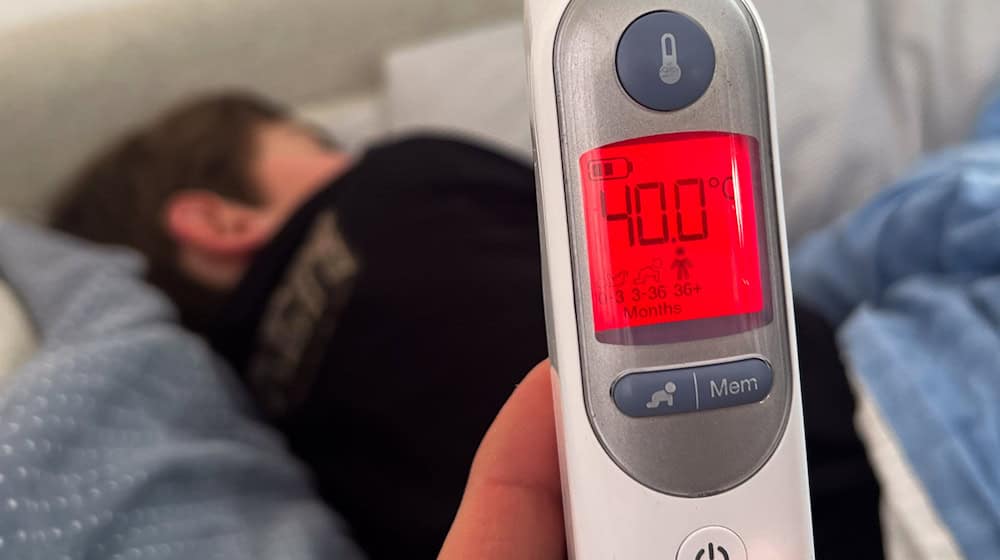 According to experts, all age groups are affected by the current flu epidemic in Saxony (symbolic image) / Photo: Julian Stratenschulte/dpa