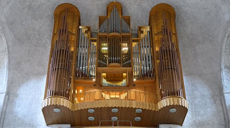 The Jehmlich organ in Dresden's Kreuzkirche will be extensively renovated by the end of March this year (archive photo).  / Photo: Robert Michael/dpa