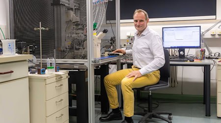 Prof. Dr. Michael © Schaefer entwickelte mit seinem Team lichtgesteuerte Schalter für Körperfunktionen. © Universität Leipzig/Swen Reichhold