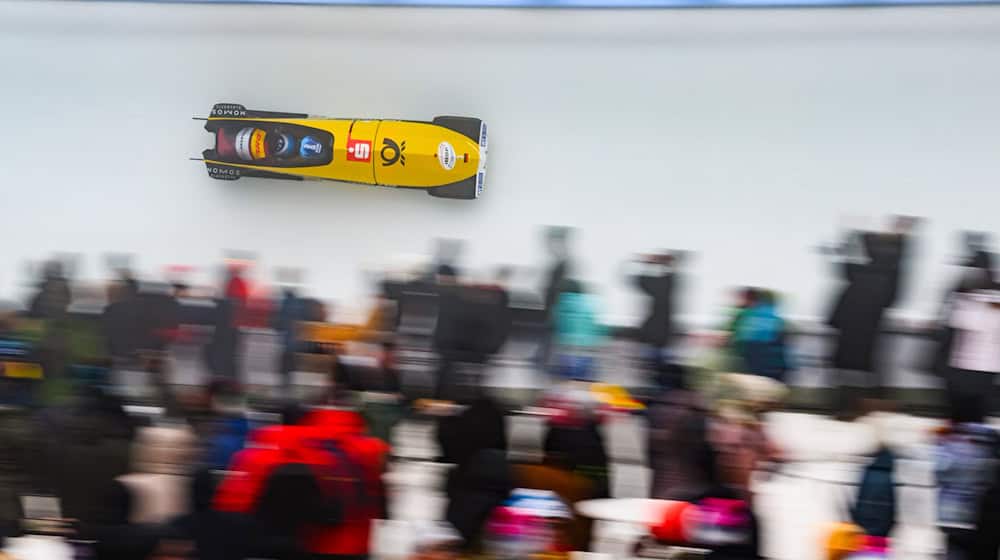 Francesco Friedrich and Alexander Schüller (Germany) miss out on victory in the two-man bobsleigh at their home World Cup in Altenberg / Photo: Robert Michael/dpa