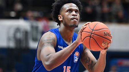 Weißenfels Stephon Jelks wechselt nach Estland. (Archivbild) / Foto: Hendrik Schmidt/dpa