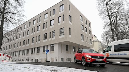 70 Millionen Euro investiert: Ein neues Zentrum am Klinikum Chemnitz vereint verschiedene Angebote der Herzmedizin unter einem Dach. / Foto: Hendrik Schmidt/dpa