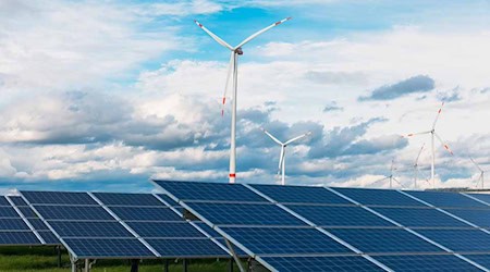 Wind- und Sonnenenergie bei Streumen. Foto: Sachsen-Energie