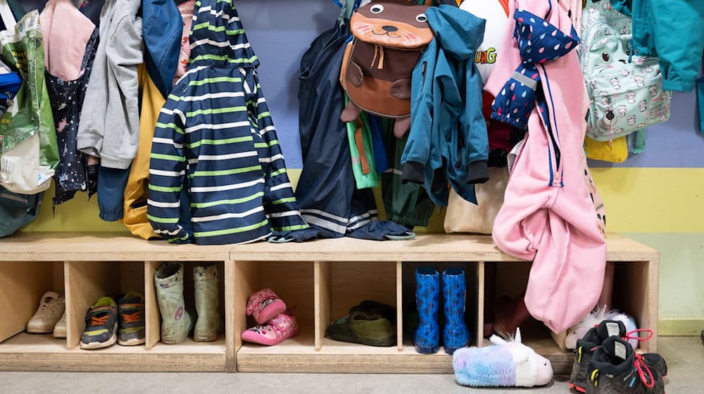 Fewer children means fewer daycare places. At least that's how the city of Chemnitz sees it. (Symbolic image) / Photo: Sebastian Kahnert/dpa