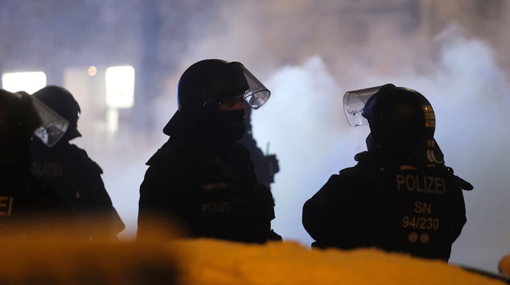 Der Verfassungsschutz erwartet eine aufgeheizte Stimmung. (Archivbild) / Foto: Sebastian Willnow/dpa