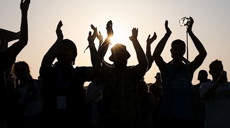Die Auszeichnung wird das dritte Jahr in Folge verliehen und soll die regionale Musik- und Veranstaltungskultur unterstützen. (Symbolbild) / Foto: Jan Woitas/dpa