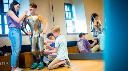 Auf Schloss Rochlitz können sich Kinder während der Winterferien wie Ritter fühlen. Foto: André Forner