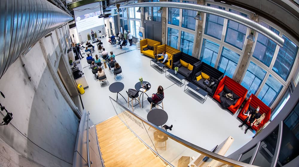 En Sajonia se registró un aumento significativo del número de empresas de nueva creación fundadas el año pasado (foto de archivo).  / Foto: Jens Büttner/dpa-Zentralbild/dpa