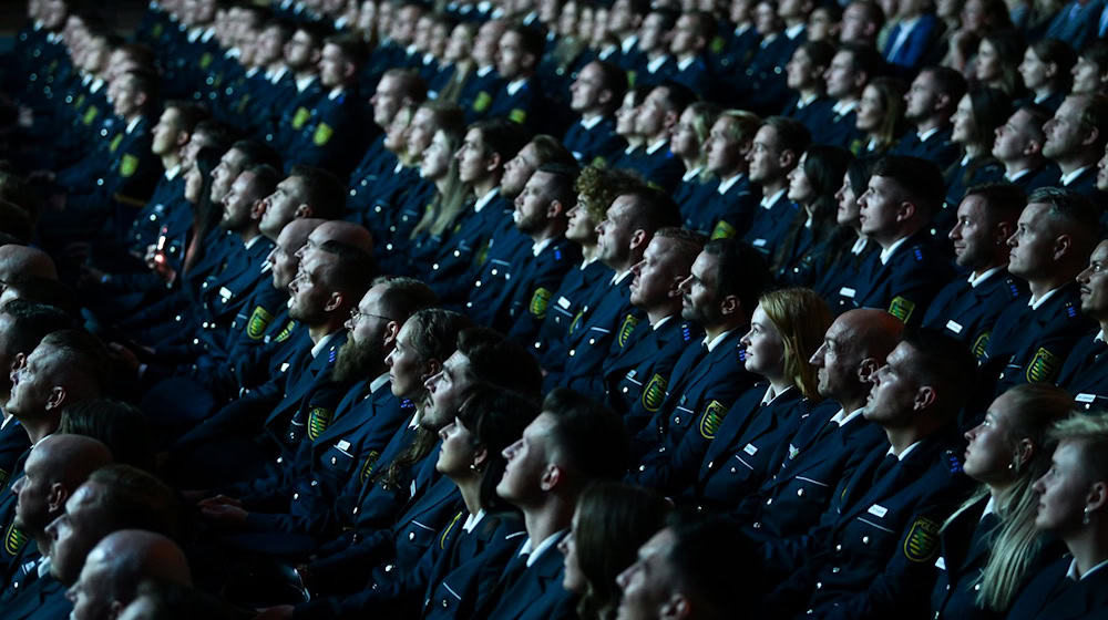 New workshops to sensitize police candidates in Saxony to anti-Semitism. (Archive photo) / Photo: Hendrik Schmidt/dpa
