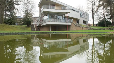 Das 1933 errichtete Haus Schminke zählt zu den weltweit wichtigsten Wohnhäusern der klassischen Moderne. (Archivbild) / Foto: Sebastian Kahnert/dpa-Zentralbild/dpa