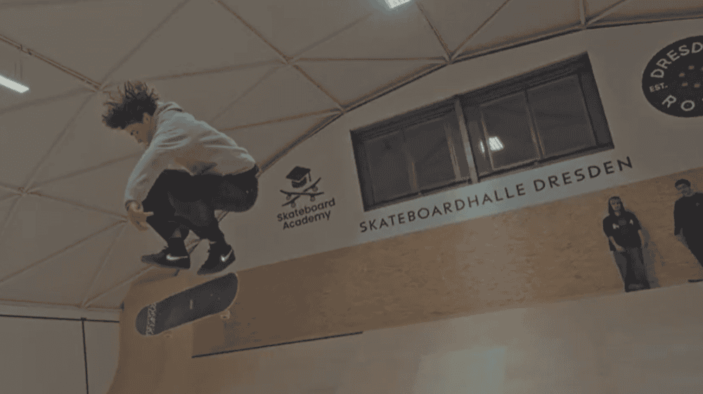 Dank der Förderung der Stadt in neuem Glanz wiedereröffnet: die Skatehalle auf der Lohrmannstraße. Screenshot: Dresden rollt/Sebastian Linda - https://www.youtube.com/watch?v=Jo6eMOn6EzU