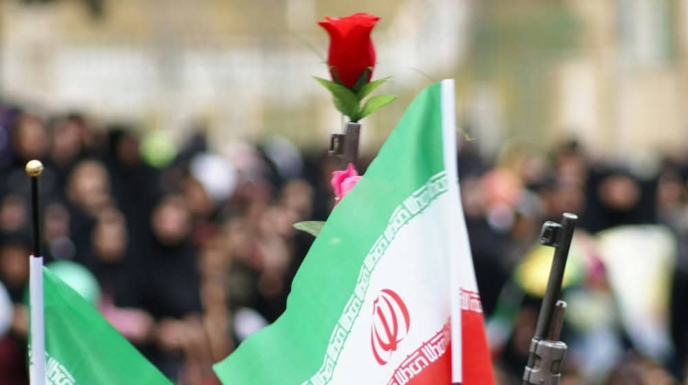 Symbolbild Demonstration Iran (Foto von Seyed Gholamreza Nematpour auf Unsplash)