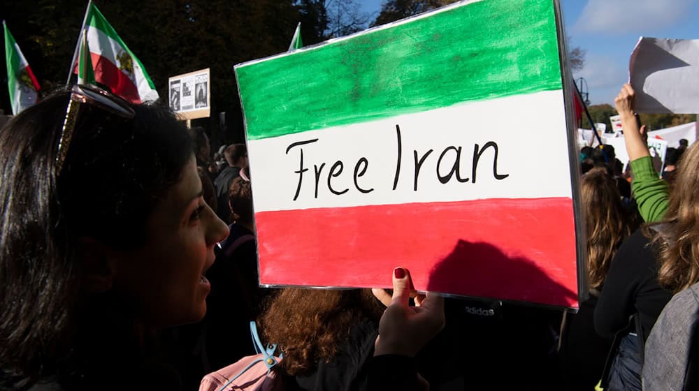 Protests against the repression in Iran took place in many cities in Germany at the weekend (symbolic image) / Photo: Paul Zinken/dpa