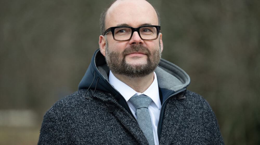 Sachsens Finanzminister Piwarz: «Wer mit schmutzigem Geld arbeitet, soll es verlieren.»  / Foto: Sebastian Kahnert/dpa