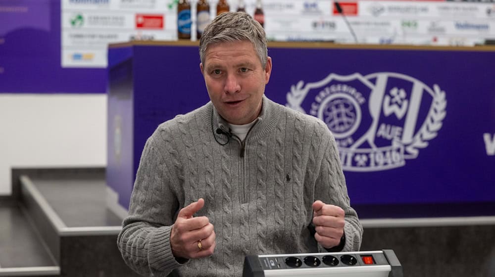 Aue's new sports managing director Michael Tarnat is fighting relegation with the third-division soccer club / Photo: Matthias Koch/dpa
