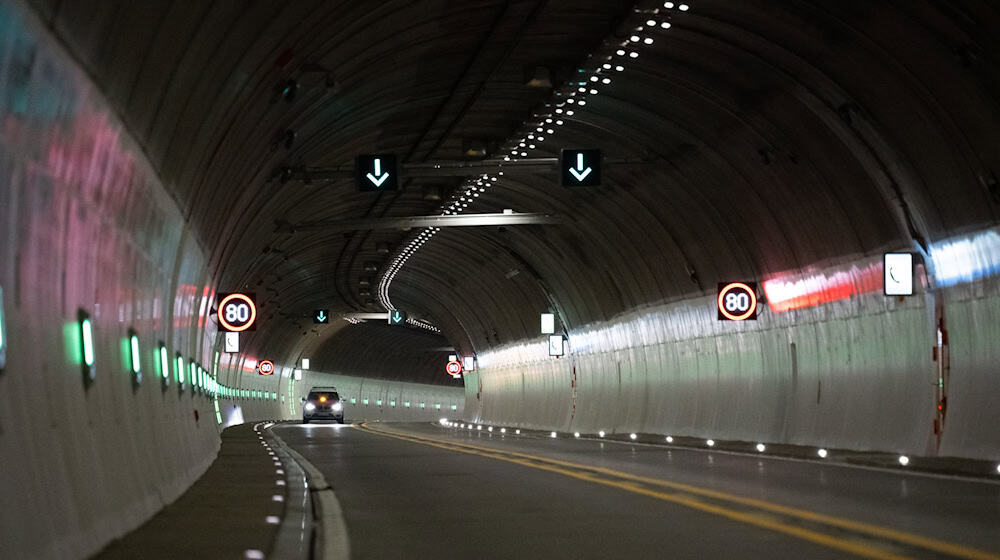 The tunnel will be open to traffic again from Friday evening.  / Photo: Robert Michael/dpa