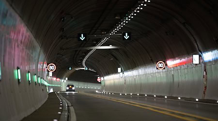 The tunnel will be open to traffic again from Friday evening.  / Photo: Robert Michael/dpa