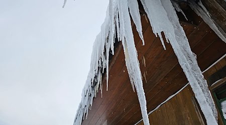 Schnee, Dauerfrost und eisige Nächte prägen aktuell das Wetter in den Mittelgebirgsregionen. (Symbolbild) / Foto: Mike Müller/dpa