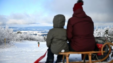 Das Skigebiet am Fichtelberg hat geöffnet. (Symbolbild) / Foto: Jennifer Brückner/dpa