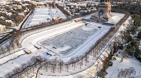 Winterwetter hat Sachsen fest im Griff - hohe Glatteisgefahr zum Wochenstart. / Foto: Jan Woitas/dpa