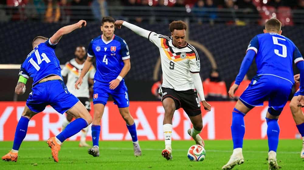 Assan Ouédraogo (M) on his DFB debut against Slovakia. (archive picture) / Photo: Jan Woitas/dpa