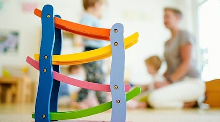 84 Prozent der Kitas in Sachsen sind unterbesetzt. (Symbolbild) / Foto: Uwe Anspach/dpa