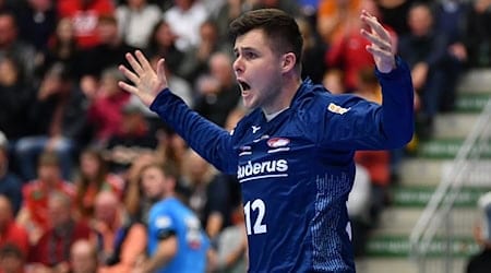 Anadin Suljakovic hält ab dem Sommer in Leipzig die Bälle. (Archivbild) / Foto: David Inderlied/dpa