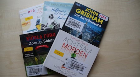 Hörmedien der Stadtbibliothek Coswig für Sehbehinderte. Foto: Stadtverwaltung Coswig